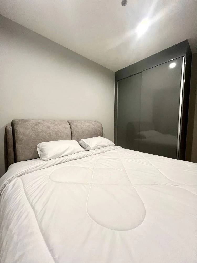 For rent: Skyrise Avenue Sukhumvit 64, high floor, great city view, minimalistic but beautiful, simple but livable.
