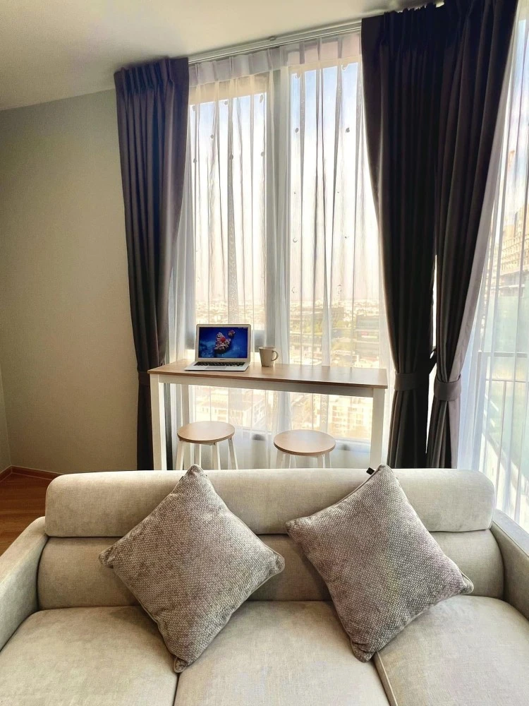For rent: Skyrise Avenue Sukhumvit 64, high floor, great city view, minimalistic but beautiful, simple but livable.