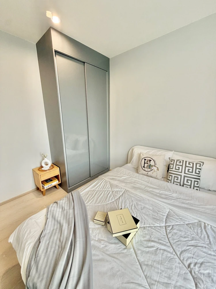 For rent: Skyrise Avenue Sukhumvit 64, fully furnished apartment with complete amenities. Book now, don't miss out!