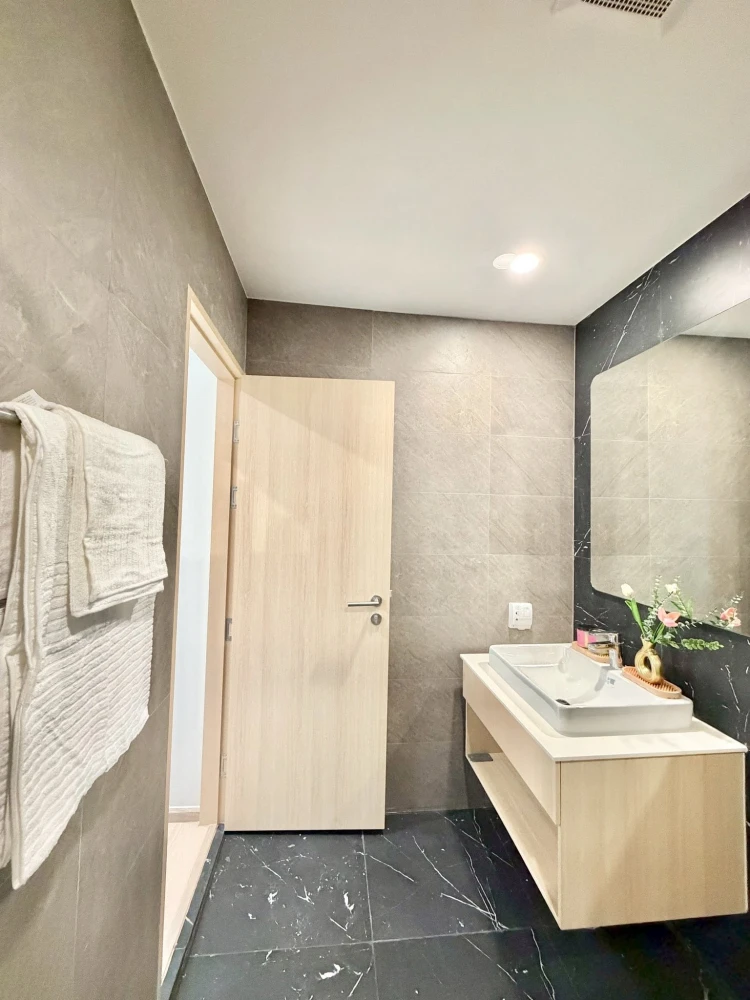 For rent: Skyrise Avenue Sukhumvit 64, fully furnished apartment with complete amenities. Book now, don't miss out!