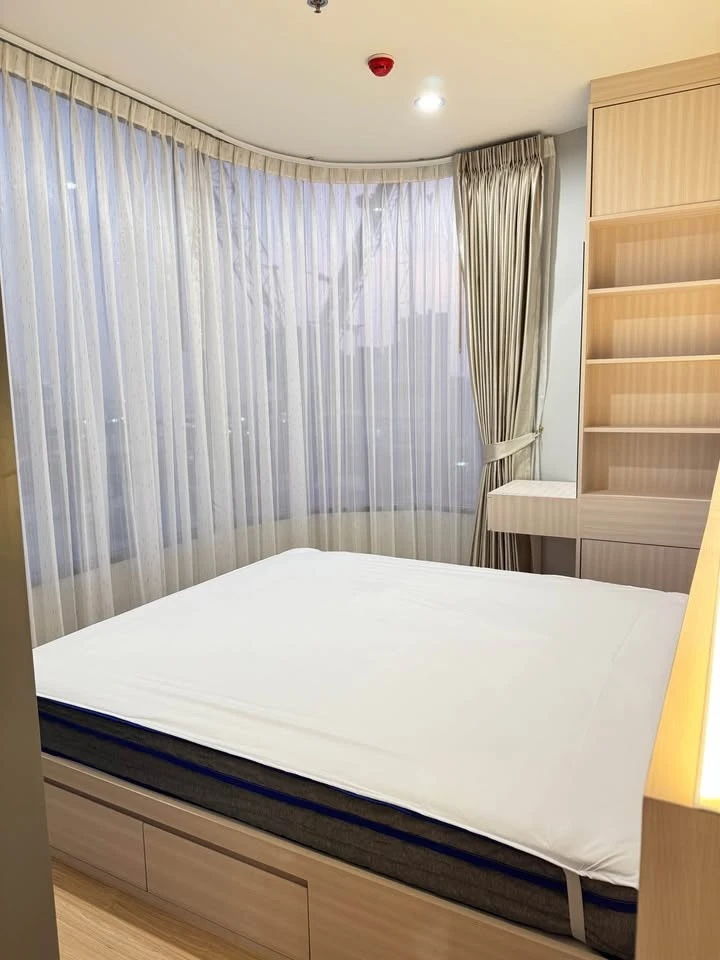 For rent: Skyrise Avenue Sukhumvit 64, corner room, high floor, beautiful view, quiet, no blocked view, fully furnished in every area