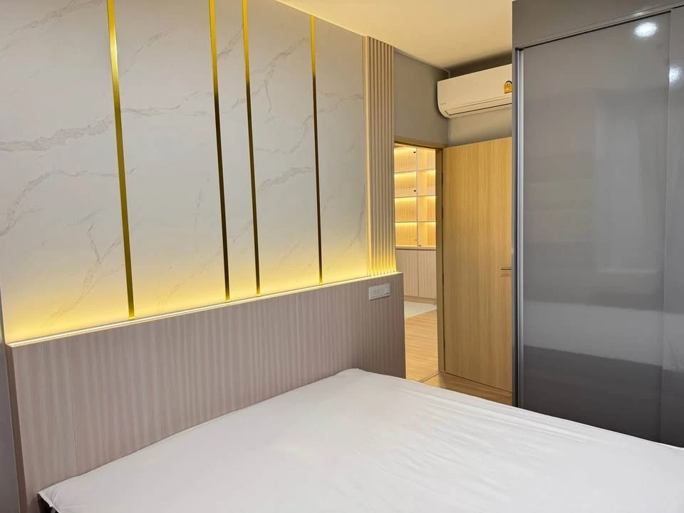 For rent: Skyrise Avenue Sukhumvit 64, corner room, high floor, beautiful view, quiet, no blocked view, fully furnished in every area