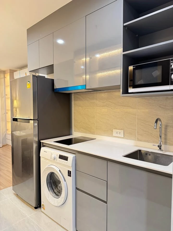 For rent: Skyrise Avenue Sukhumvit 64, corner room, high floor, beautiful view, quiet, no blocked view, fully furnished in every area
