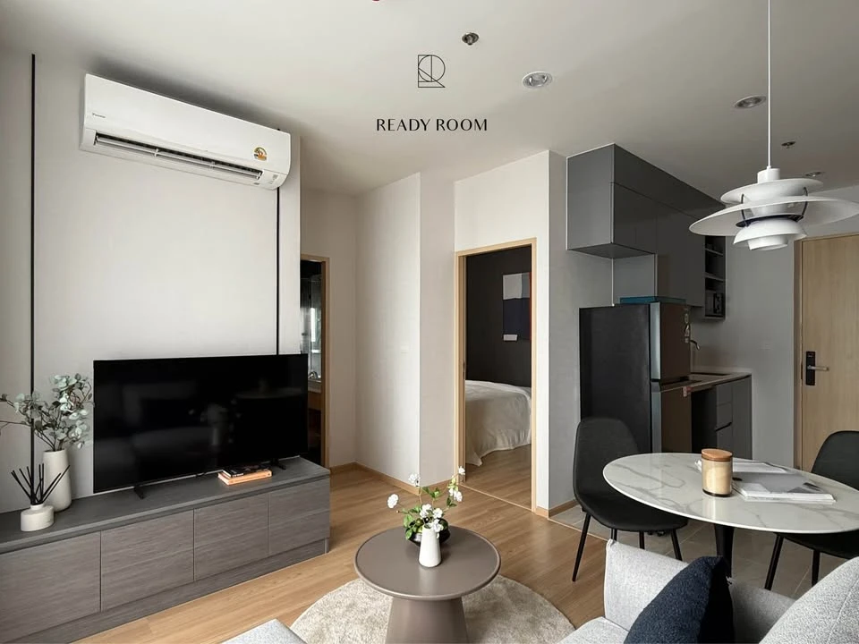 For rent: Skyrise Avenue Sukhumvit 64, room on the highest floor, fully furnished with built-in furniture, very beautiful, first come first served.