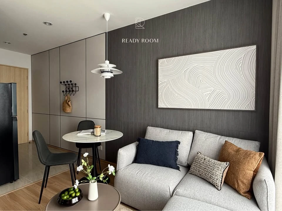 For rent: Skyrise Avenue Sukhumvit 64, room on the highest floor, fully furnished with built-in furniture, very beautiful, first come first served.