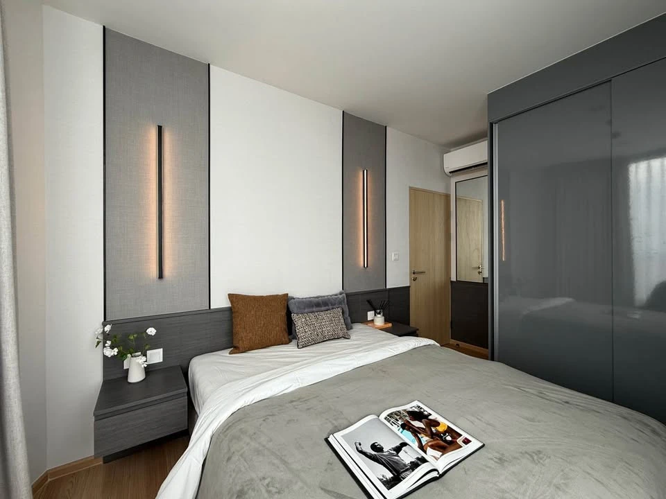 For rent: Skyrise Avenue Sukhumvit 64, room on the highest floor, fully furnished with built-in furniture, very beautiful, first come first served.