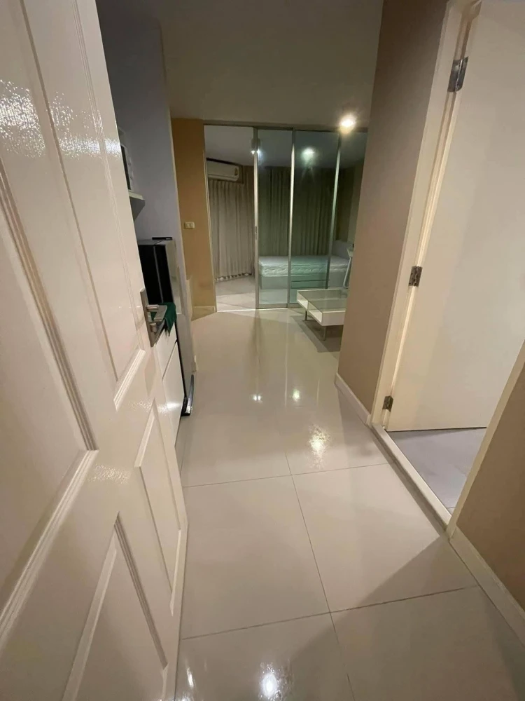 For rent: Swift Condo ABAC Bangna, 8th floor (top floor). Quiet and peaceful atmosphere, not crowded. Book now!