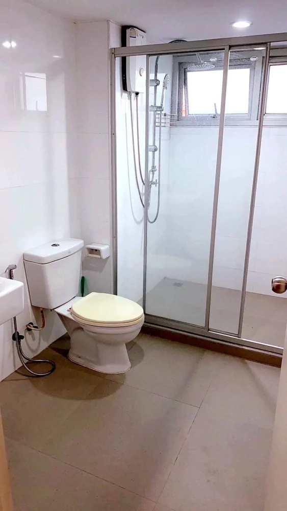 For rent: Swift Condo ABAC Bangna, 5th floor corner unit, fully furnished. Grab it now!