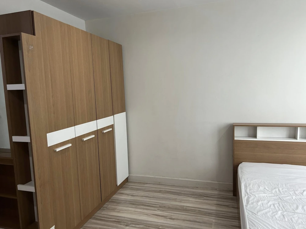 For rent: Sammakorn S9 Condominium, studio room, 3rd floor, fully furnished and electric appliances, ready to move in.