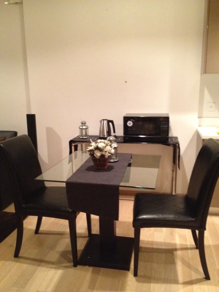 For rent!! Siri at Sukhumvit 28th floor, beautiful room with full facilities, hurry and book now!!