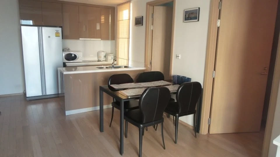 For rent Siri at Sukhumvit, high floor, excellent view, street view, Front corner, fully furnished, move in now, don't hesitate.