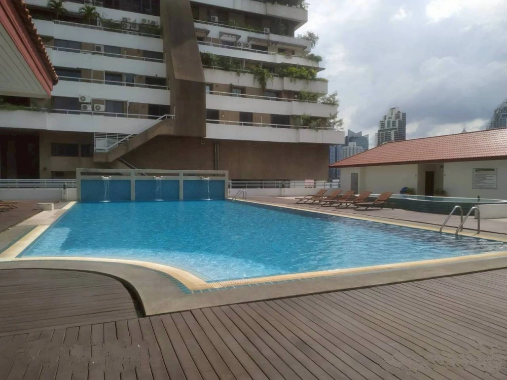 For rent, Sukhumvit Living Town, 1 bedroom, 1 bathroom, fully furnished + electrical appliances, book now.