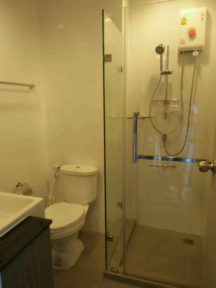 Studio apartment for rent at Chapter One Midtown Ladprao 24, fully furnished. Don't miss out!