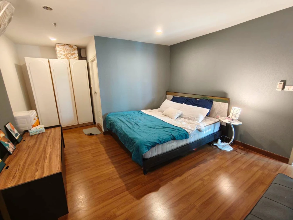 For rent: Regent Home 27 combined unit, corner room with garden view, fully furnished with appliances. Book now, don't miss out!