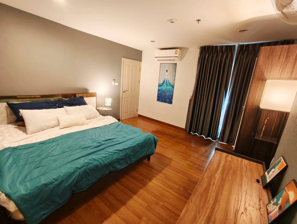 For rent: Regent Home 27 combined unit, corner room with garden view, fully furnished with appliances. Book now, don't miss out!