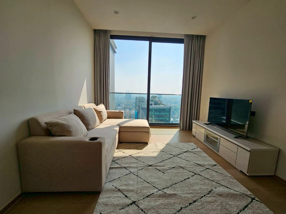 For rent, Anil Sathorn 12, 32nd floor, comes with complete furniture and electrical appliances. Interested, hurry and reserve now. Don't miss out.