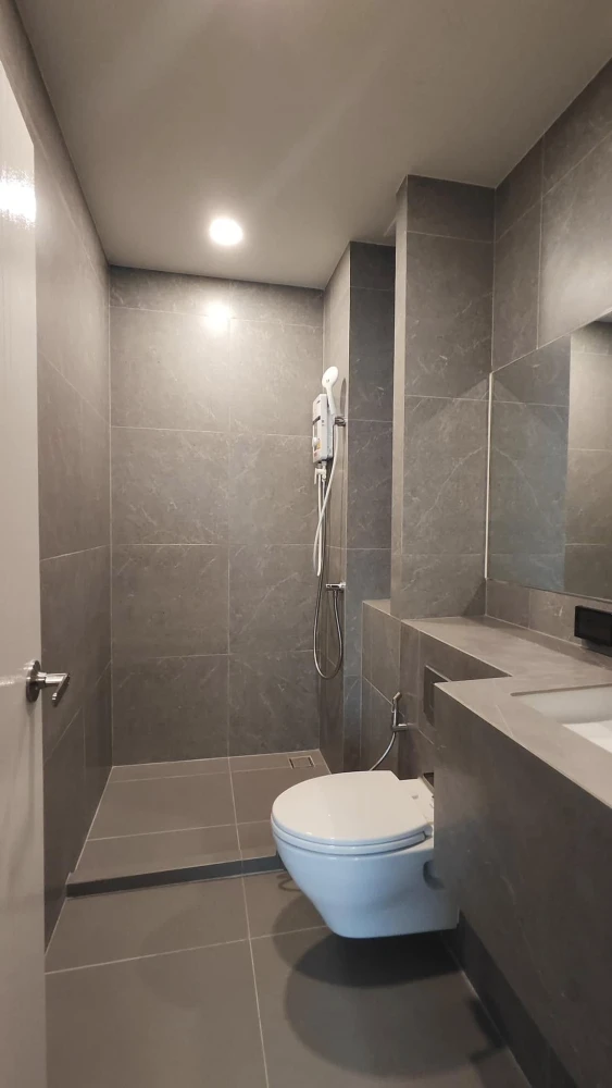For rent: Origin Plug & Play Ramintra, 3-meter high ceiling, airy and comfortable, fully furnished, ready to move in