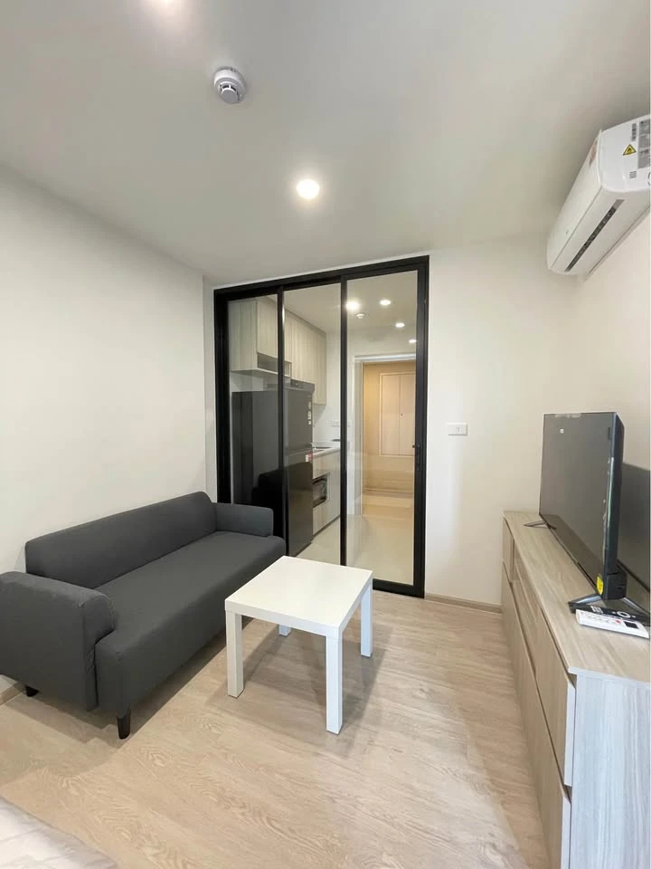 For rent: Origin Plug and Play E22 Station, 3rd floor, fully furnished Ready to move in! Don't miss out!