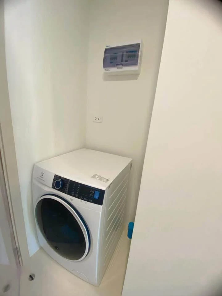 For rent: Origin Plug and Play E22 Station, 3rd floor, fully furnished Ready to move in! Don't miss out!