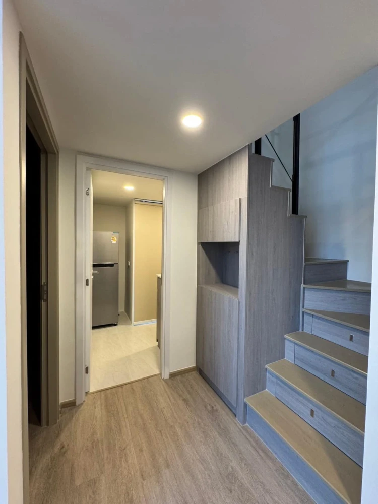 For rent: Origin Plug and Play Nonthaburi Station, 29th floor, corner room, best view. I tell you, you must not miss it.