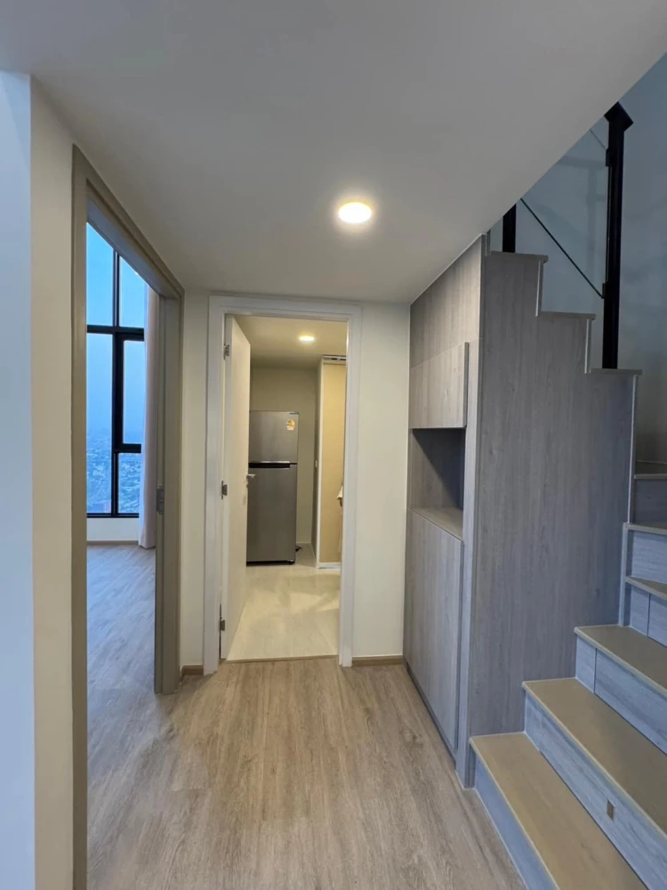For rent: Origin Plug and Play Nonthaburi Station, 29th floor, corner room, best view. I tell you, you must not miss it.
