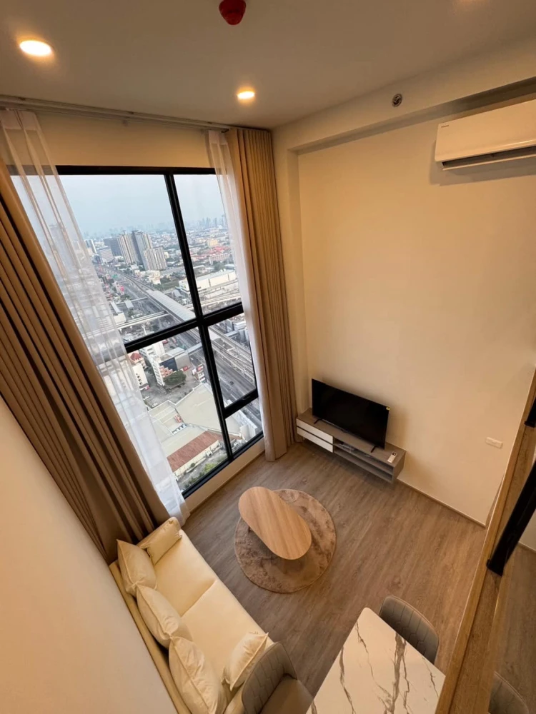 For rent: Origin Plug and Play Nonthaburi Station, 29th floor, corner room, best view. I tell you, you must not miss it.
