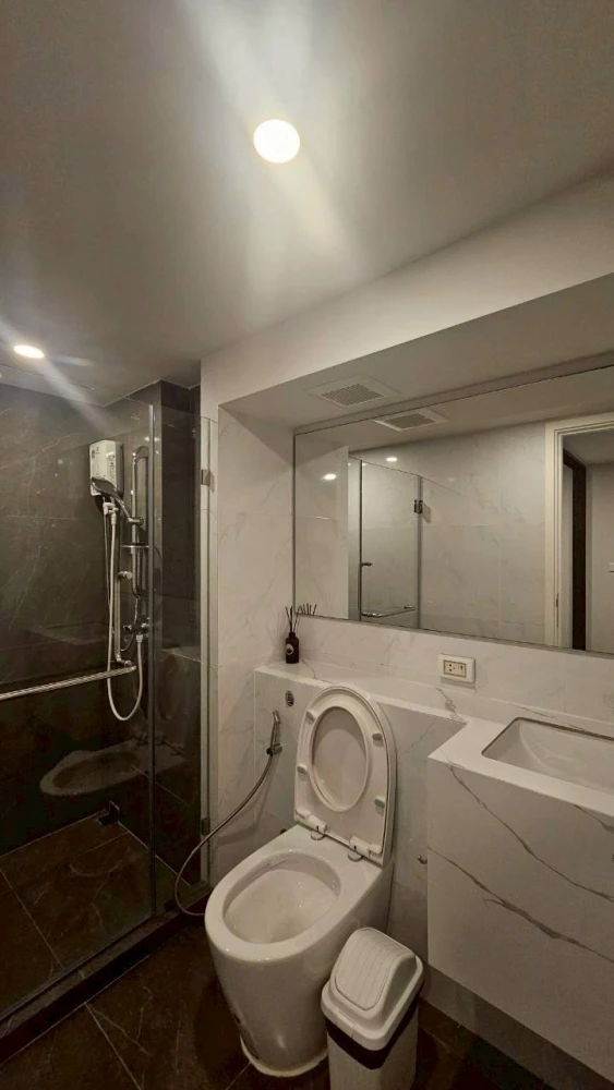 For rent: Origin Plug & Play Ramkhamhaeng Triple Station.