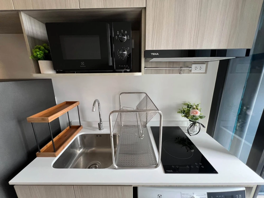 For Rent: Origin Play Bang Khun Non Triple Station. Fully furnished and equipped with all appliances. First come, first served.