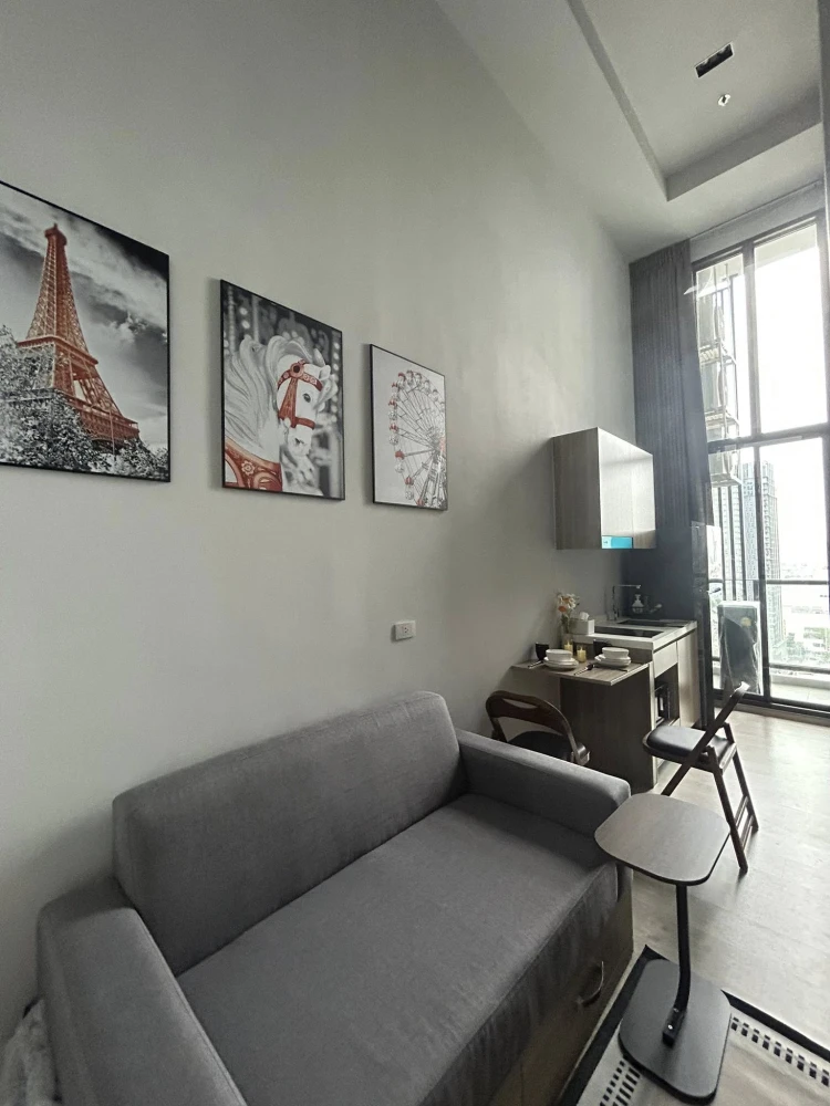 For rent: Altitude Unicorn Sathorn Tha Phra, Duplex room, 2 bedrooms, 21st floor, convenient and complete here, come and book now.
