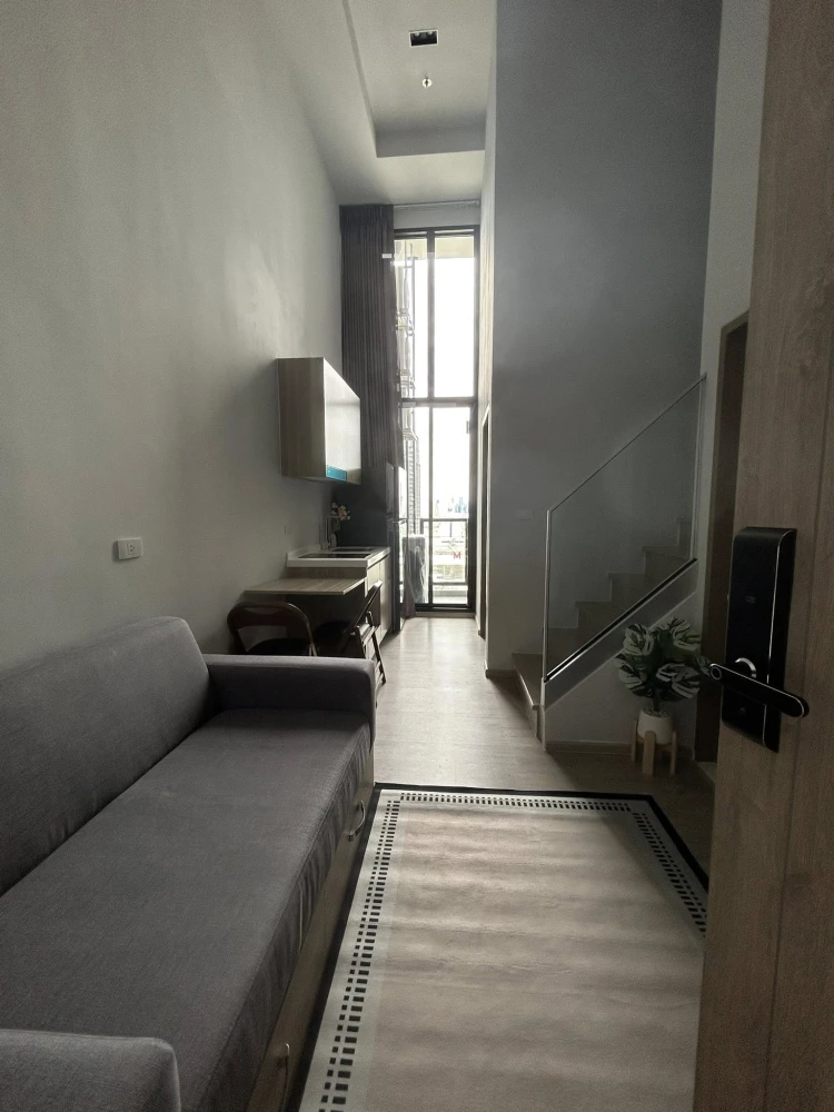 For rent: Altitude Unicorn Sathorn Tha Phra, Duplex room, 2 bedrooms, 21st floor, convenient and complete here, come and book now.