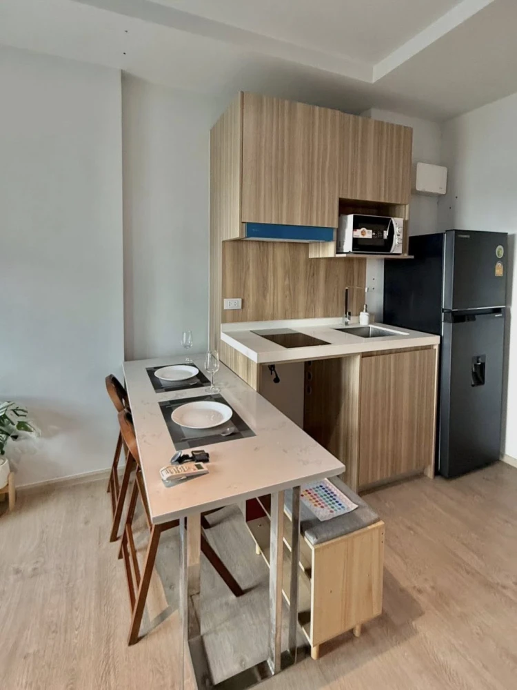 For rent: Altitude Unicorn Sathorn-Tha Phra, ready to move in, fully furnished, reserve now.