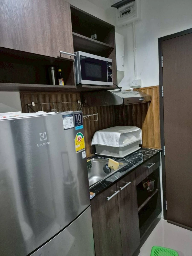 For rent: Asakan Place Srinakarin, Studio room, view of the Yellow Line, fully furnished and equipped, just bring your bags and move in.