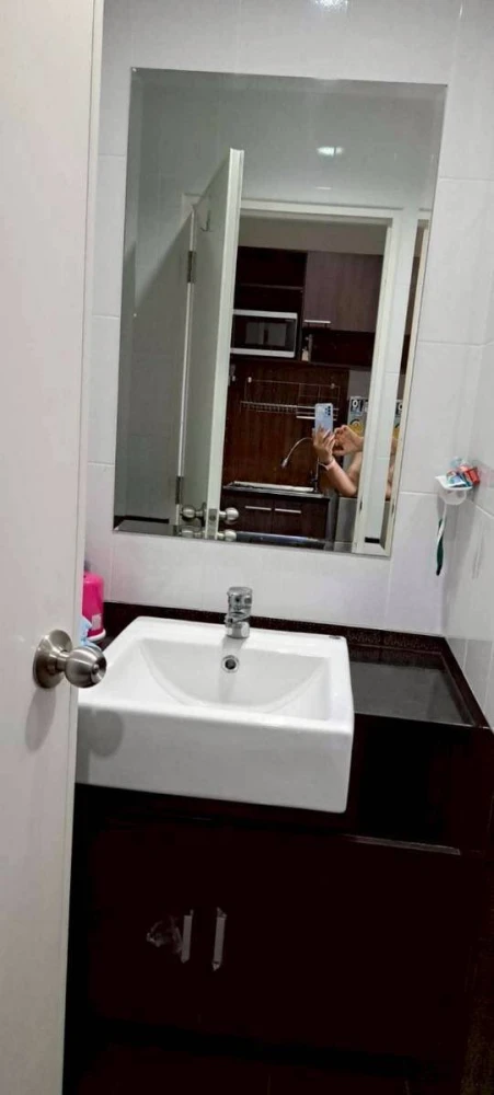 For rent: Asakan Place Srinakarin, Studio room, view of the Yellow Line, fully furnished and equipped, just bring your bags and move in.