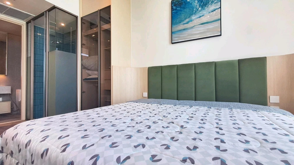 For rent: Arom Wongamat Condominium, 17th floor, sea view, fully furnished, very livable. Book now, don't wait!