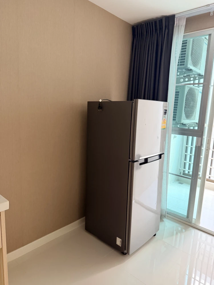 For rent: Element Srinakarin, clearly partitioned rooms, at a special price. Convenient and complete in one place. You don't want to miss this!