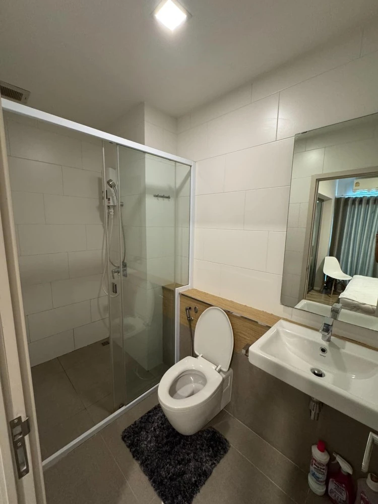 For rent, Ease 2 Rama 2, good location, quiet, private, bring your bags and move in immediately, with electrical appliances provided.