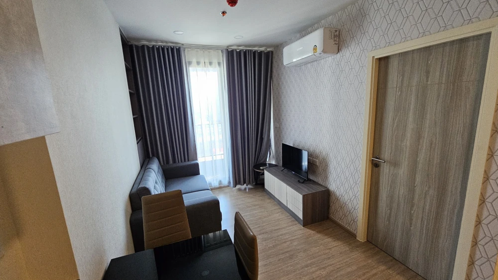 For rent: Ken Attitude Rattanathibet, 8th floor, BTS view, large bed, very comfortable to sleep, reserve first, get first served.