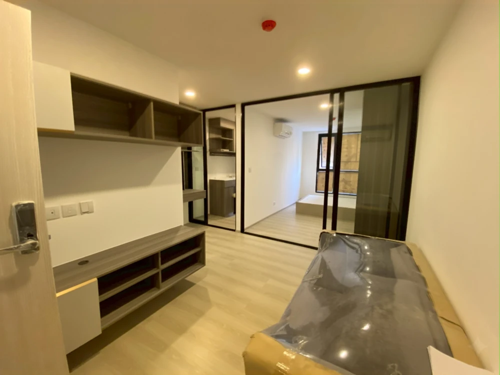 For rent: Kensington Phahon Yothin 63. Special soundproof walls added to the bedroom area. Comfortable and private. Reserve now.