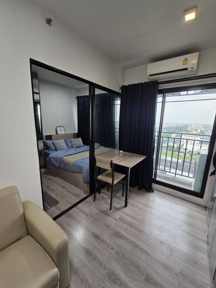 For rent: Kensington Sukhumvit-Theparak, very high floor unit, fully furnished, complete with appliances. Book now!