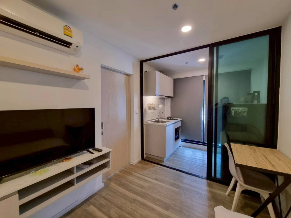 For rent: Kensington Kaset Campus. Nice room, fully furnished with appliances. Affordable price. You definitely don't want to miss this!