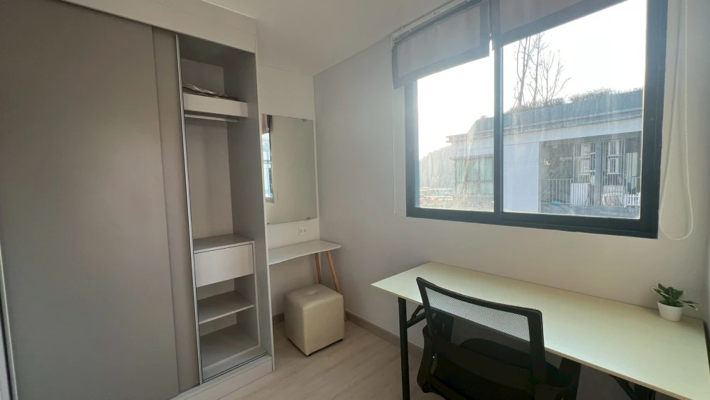 For rent: Kensington Laem Chabang, Sriracha. Ready-to-move-in apartment with full furniture. Spacious and comfortable. Book now!
