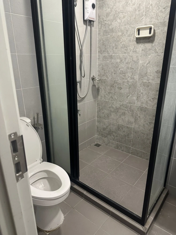 For rent, Cave Town Colony, 5th floor, view inside, nice room, good location. Hurry and reserve now before it's full. If you miss it, you'll miss it.