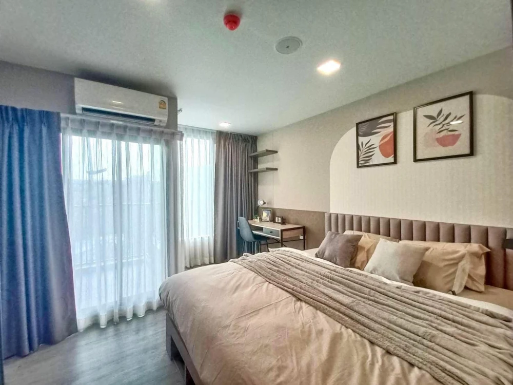 For rent, Cave Town Colony, 7th floor, high floor, swimming pool view. Comes with complete decorations. Book now, don't miss out.