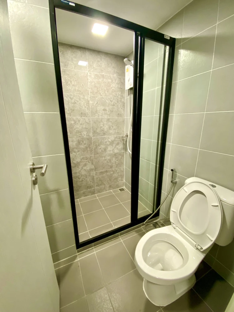 For rent, Cave Town Colony, 7th floor, well decorated. The luggage rack can be moved in immediately. Hurry and reserve now. Don't miss out.