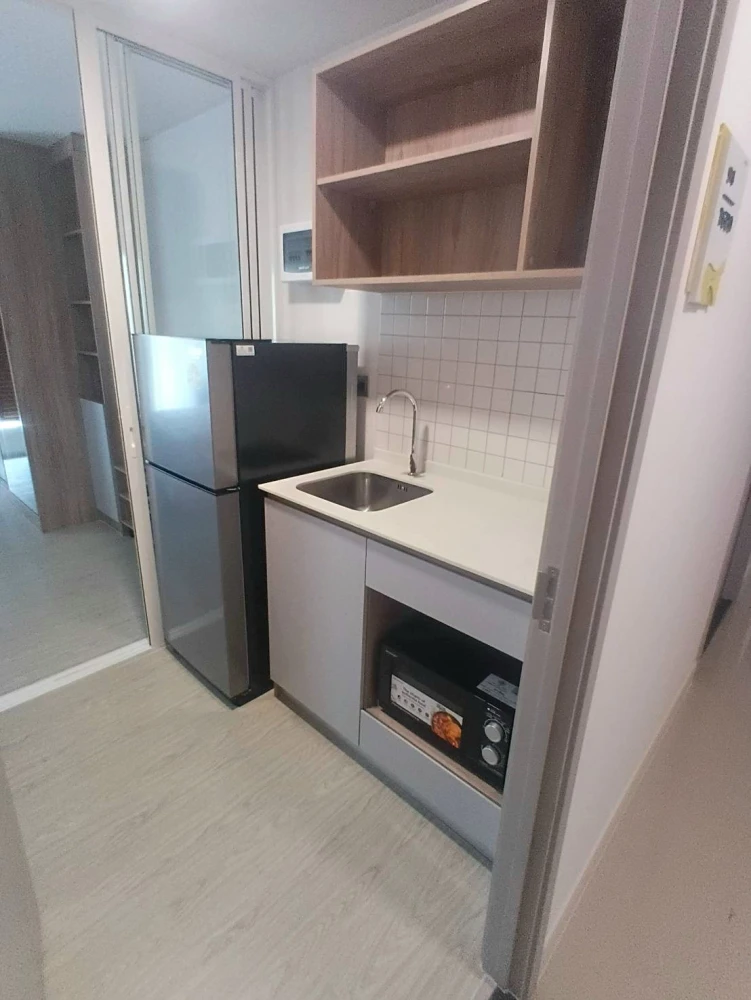 For rent: Cave Town Island, 4th floor, fully furnished room, ready to move in. Interested? Hurry and book now. Urgent!
