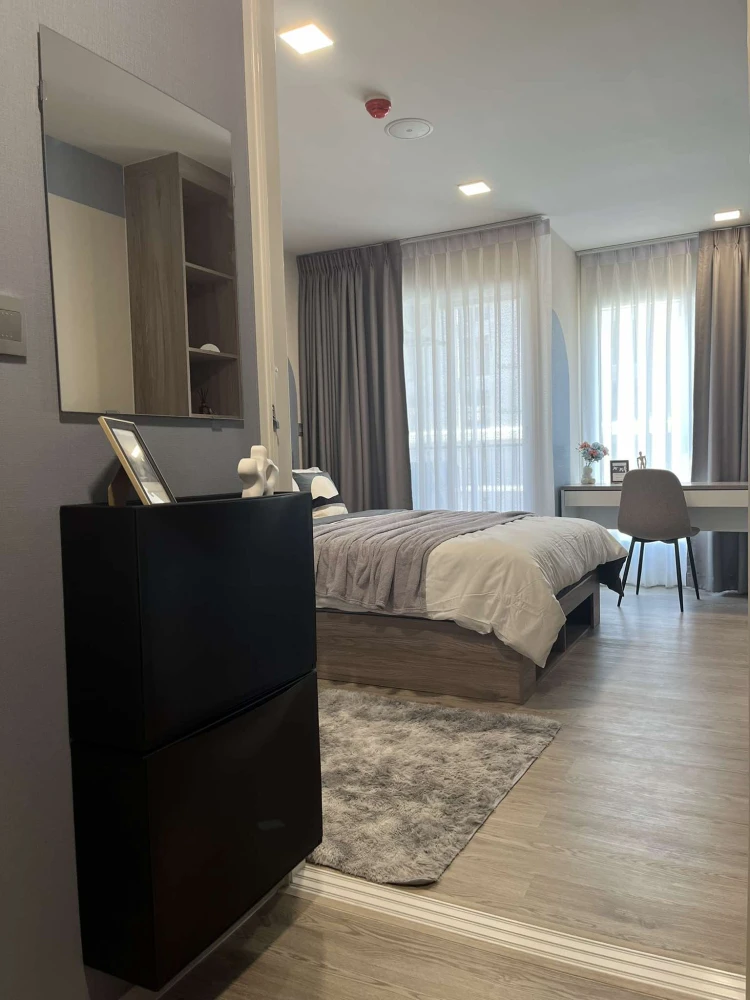 For rent: Cave Town Island, 5th floor, beautifully decorated room, ready to live in, fully furnished. You shouldn't miss it.