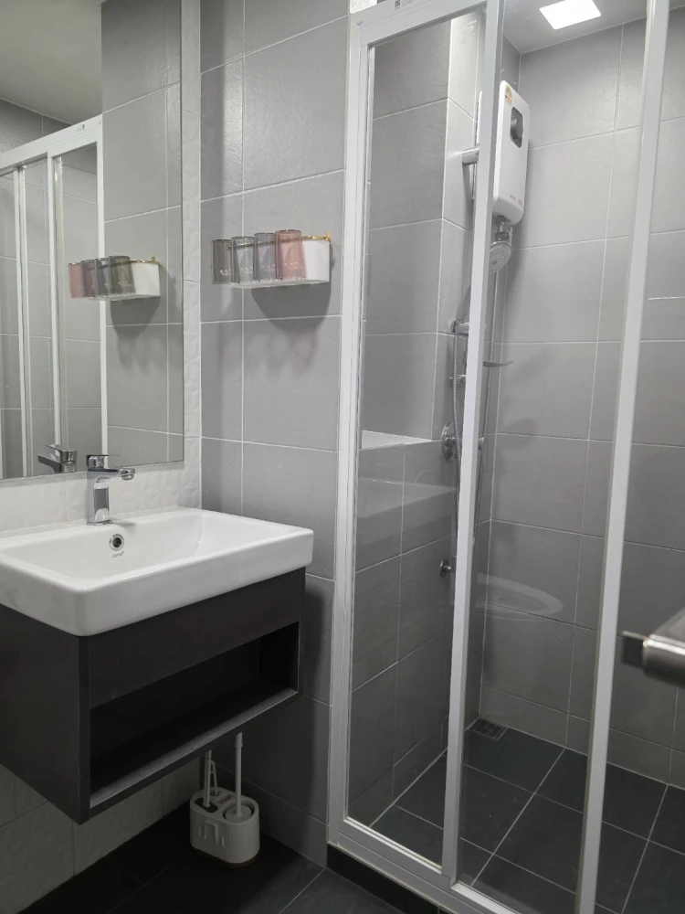 For rent!! Cave Town Island, 6th floor, Building G, corner unit, beautiful room, fully furnished, ready to move in. Don't miss out!!