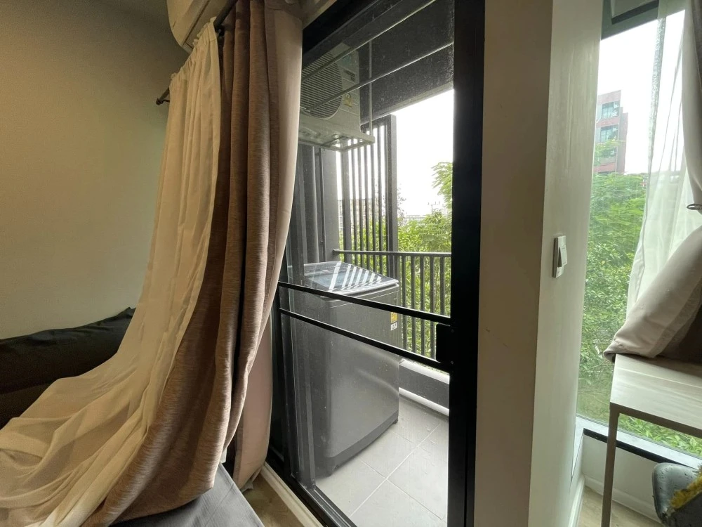 For rent: Kev TU Building C, 3rd floor, pool view, separate room, fully furnished, book now, don't miss out.