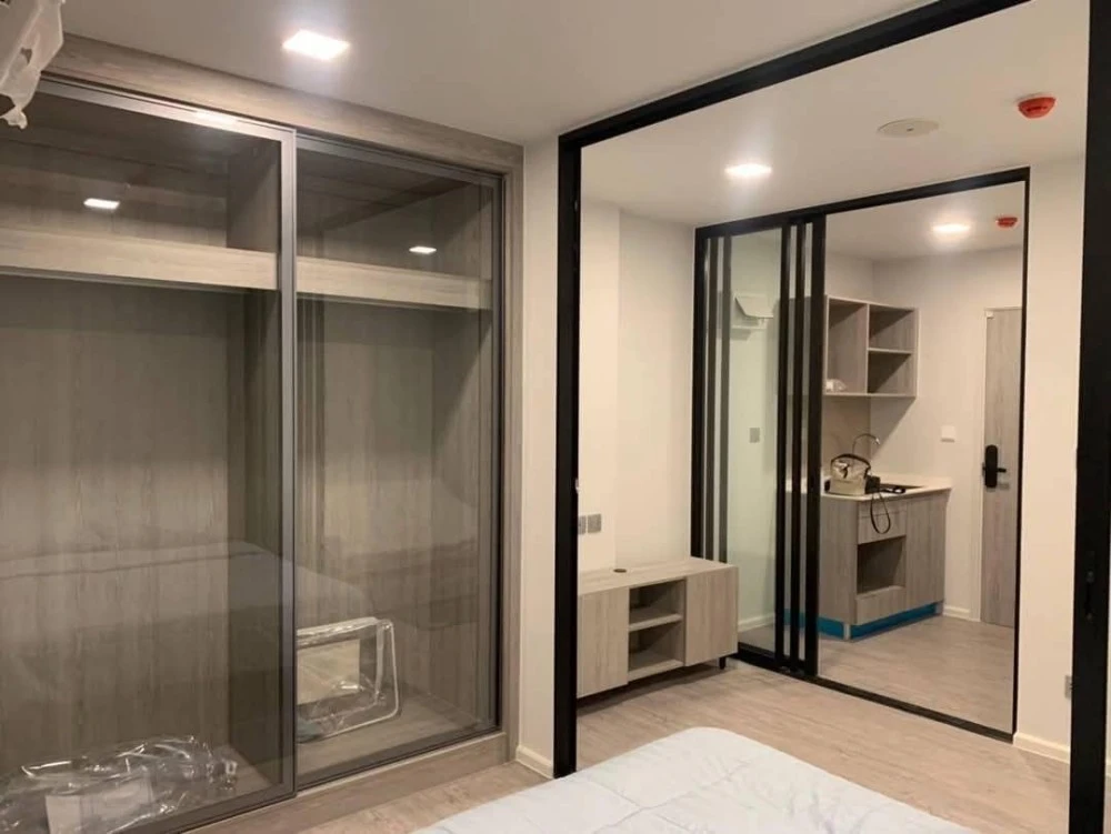 For rent: Cave Aew, opposite Thammasat University, Rangsit. Fully furnished. Just bring your own luggage and move in.