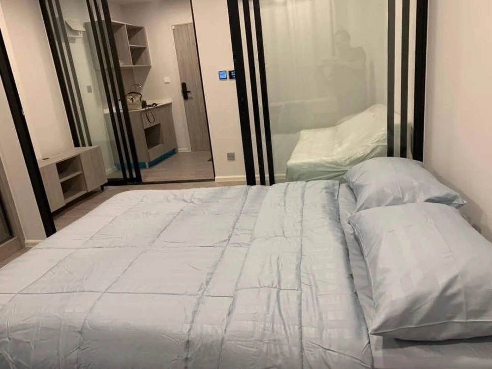For rent: Cave Aew, opposite Thammasat University, Rangsit. Fully furnished. Just bring your own luggage and move in.